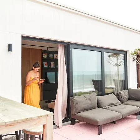The Pink Penthouse Apartment De Panne