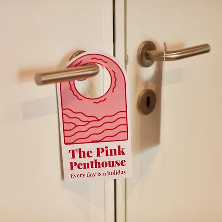 Apartment The Pink Penthouse *